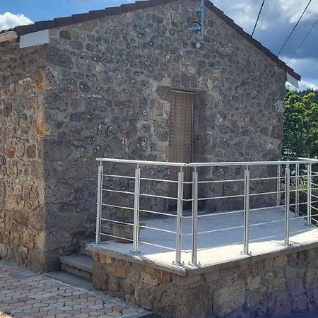 Maisonnette En Pierre Renovee Lamastre Kültér fotó